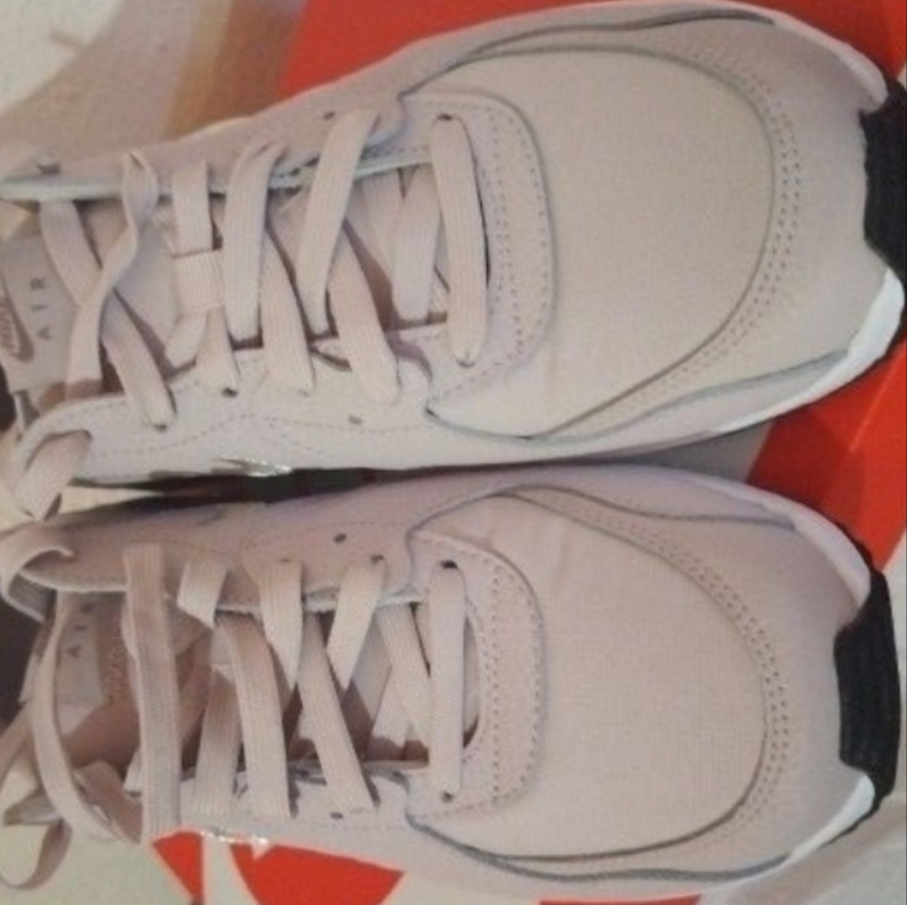 Women's Nike AIRMAX Sneakers